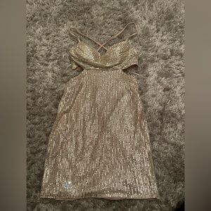 Amazing sequined dress with tags on